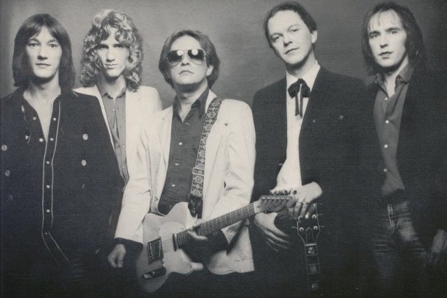 11830276_872335616191577_2032110823_n