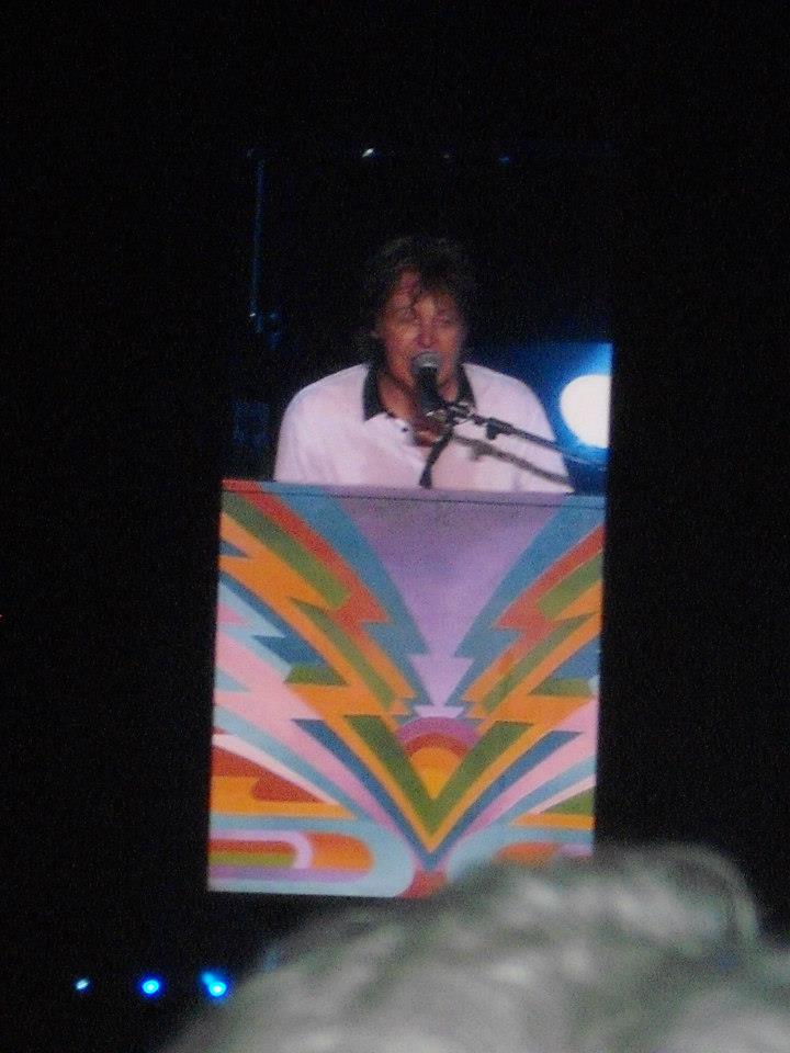 178900_664240140268580_709476150_n