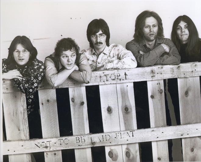 Richie Furay, Rusty Young, George Grantham, Paul Cotton e Timothy B. Schmit.