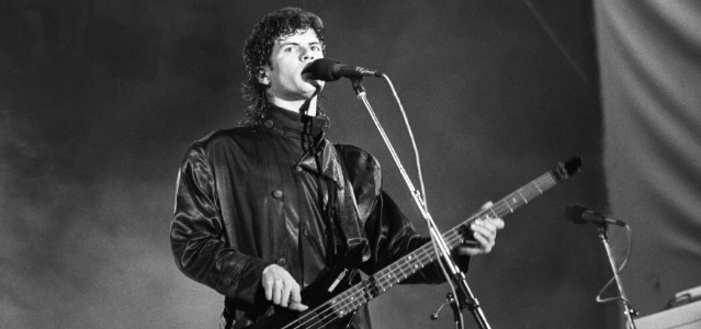 o-cantor-paulo-ricardo-durante-show-da-banda-rpm-22011987-1268068419150_639x300