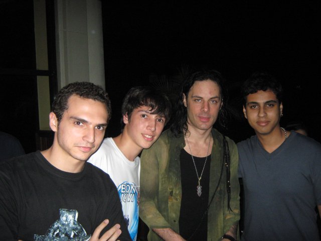 196201_206267256052221_5847346_n