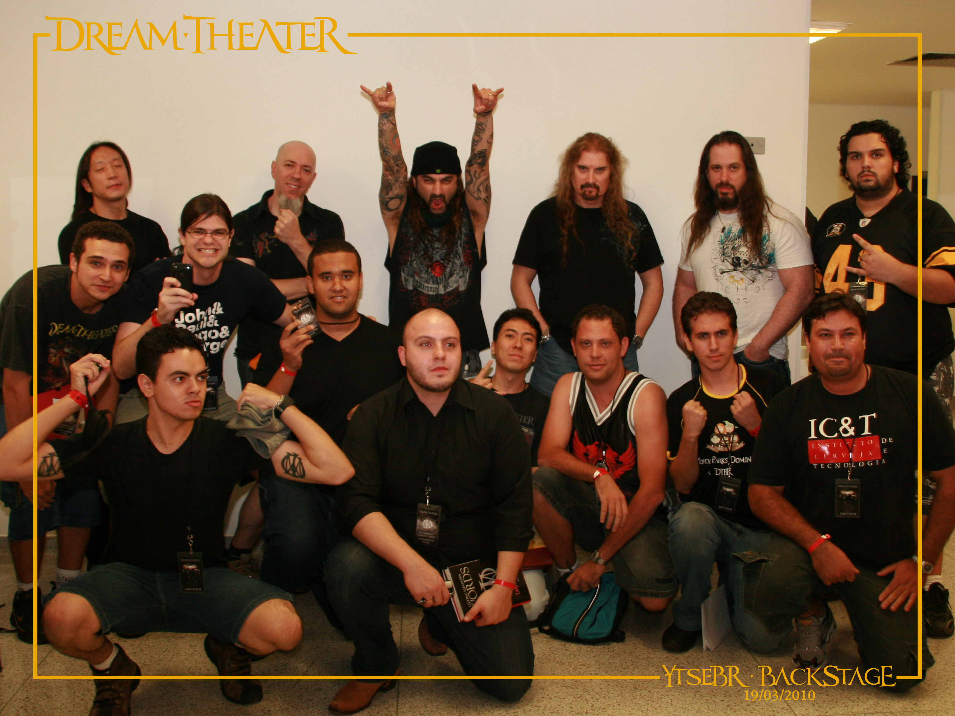 YtseBR-Backstage-SaoPaulo-Brazil-19March2010-TeamFotoOficial (5)