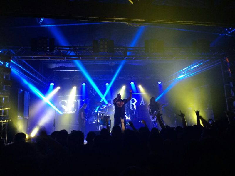 photo296490861438547146