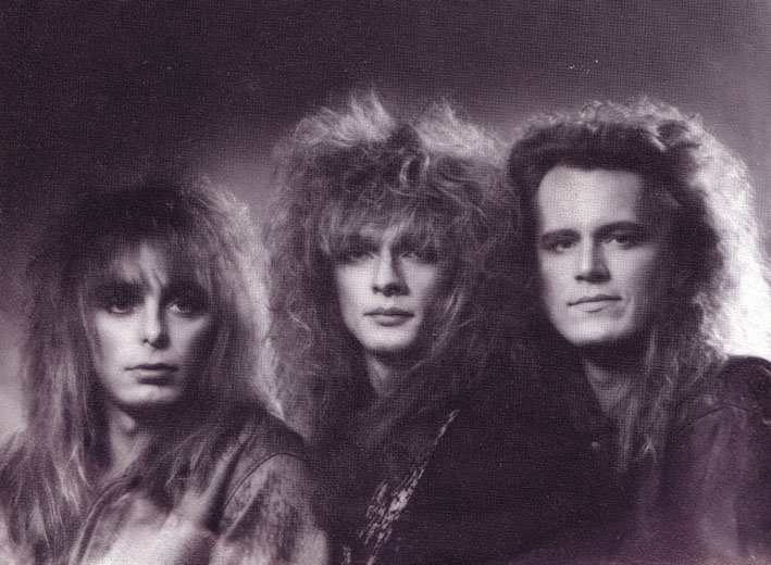 Discografias Comentadas: Stage Dolls