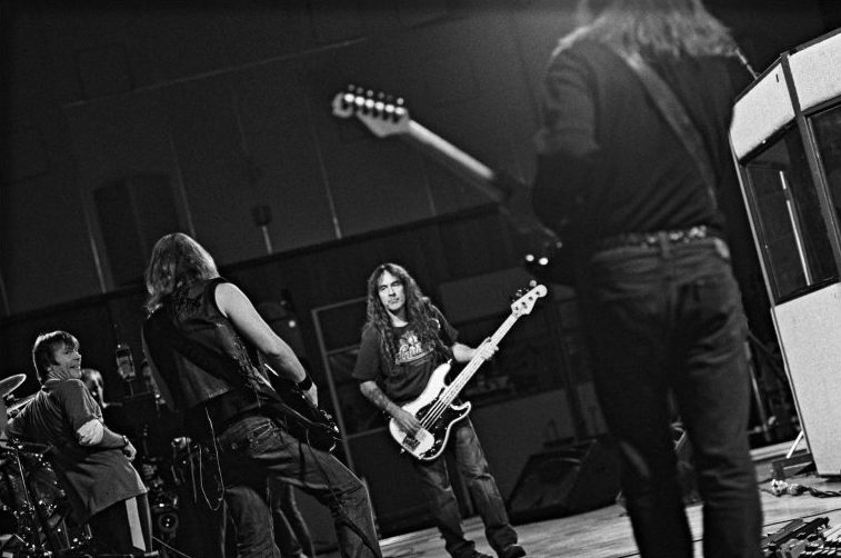 Por que o Iron Maiden não grava mais covers?