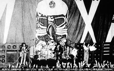 Datas Especiais: 40 Anos de Never Say Die!