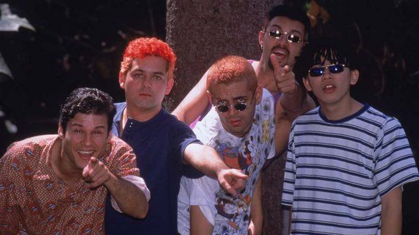 Notícias Fictícias que Gostaríamos que Fossem Reais: Mamonas Assassinas sobrevivem a acidente aéreo