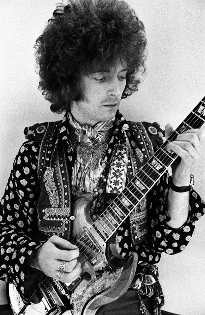 Crossroads – A Vida e a Música de Eric Clapton [1995]