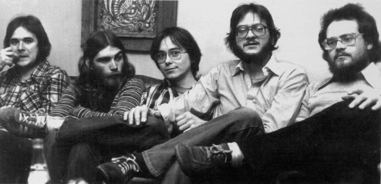 Tralhas do Porão: Yezda Urfa