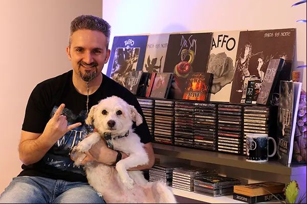 Michel, o herdeiro de quatro patas e sua coleção