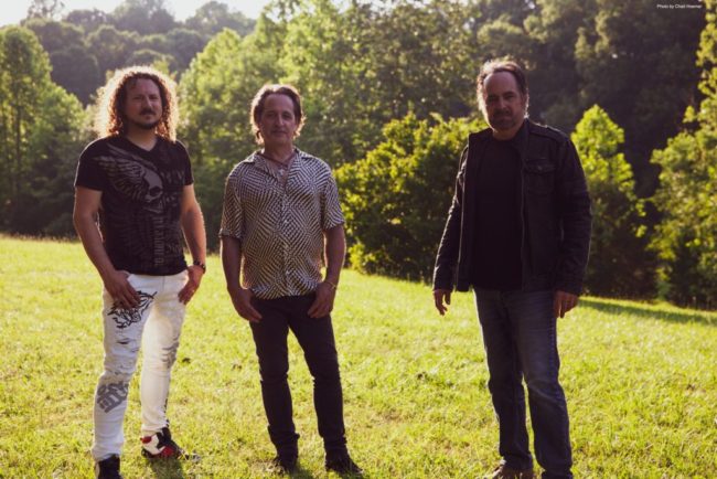 A união de Neal Morse, Nick D’Virgilio e Ross Jennings